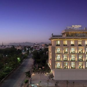 7 Rays Hotel